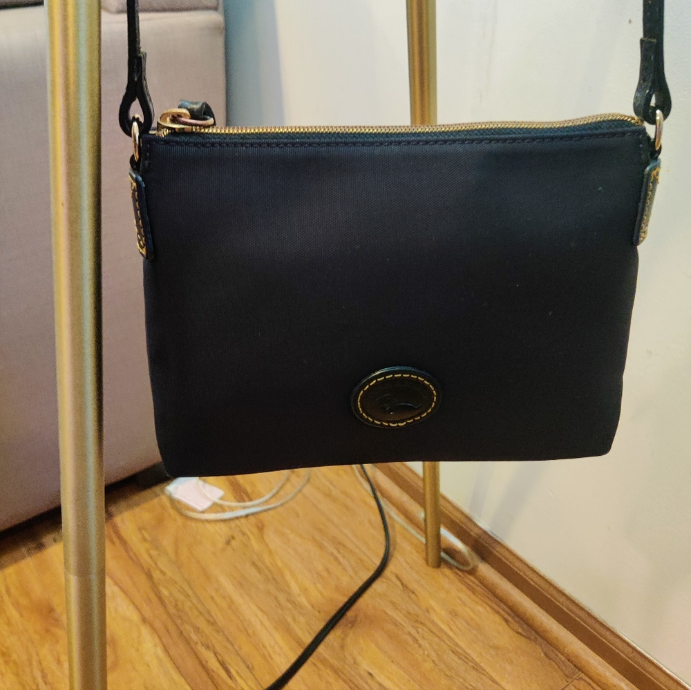 Dooney and Bourke   purse